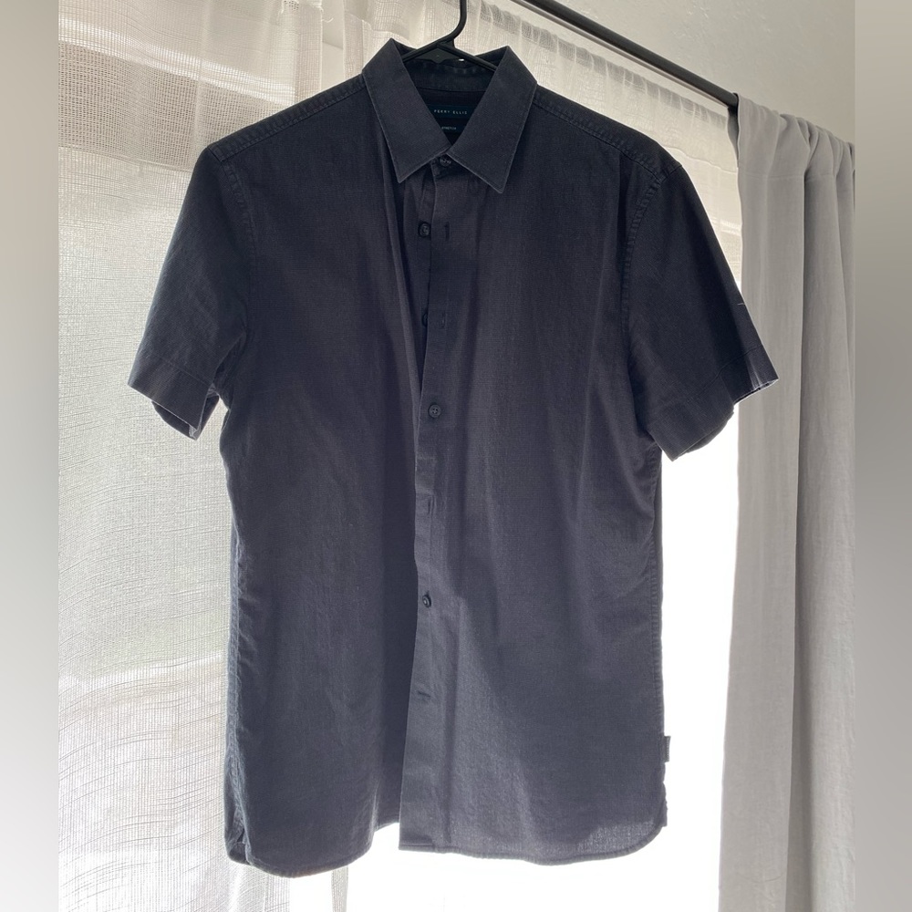 Perry Ellis short sleeves dress shirt.